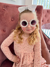 Load image into Gallery viewer, Daisy Sunglasses and Bow Set
