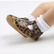 Load image into Gallery viewer, Marlowe leather T-bar baby shoes
