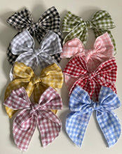 Load image into Gallery viewer, Personalised hair bows
